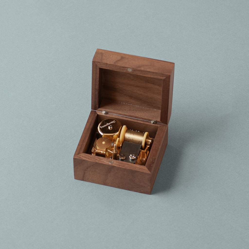 Small music box with some stars forming a name